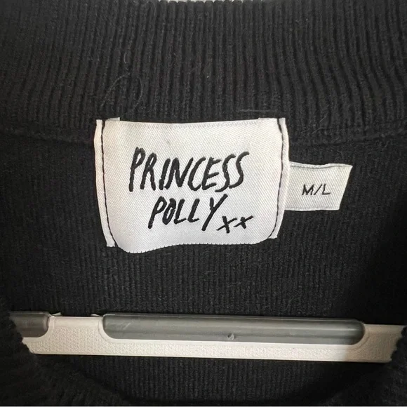 GIRL SOLDIER CROPPED SWEATER BLACK - Picture 7 of 7